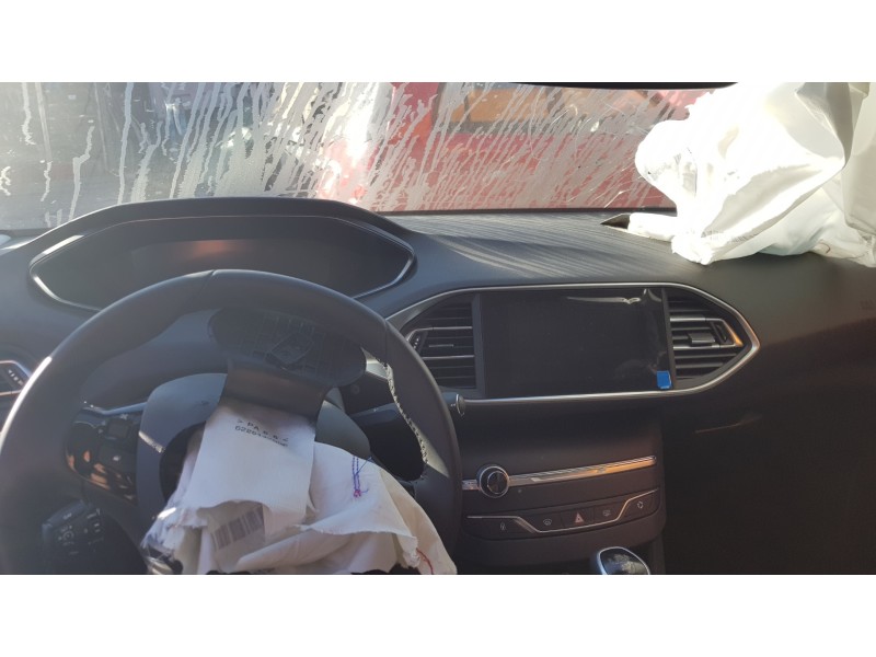 peugeot 308 sw del año 2021