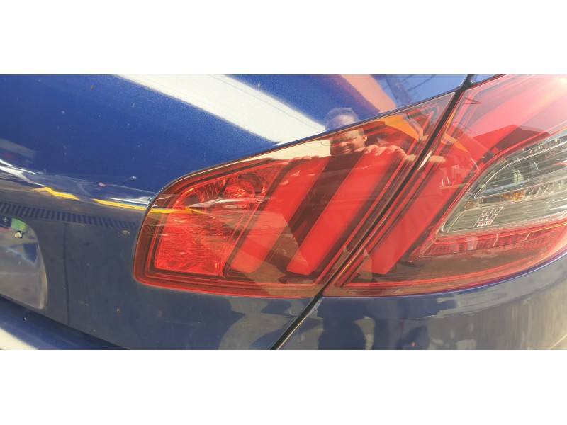 Recambio de piloto trasero derecho interior para peugeot 308 referencia OEM IAM 9677818280 103F17461772 