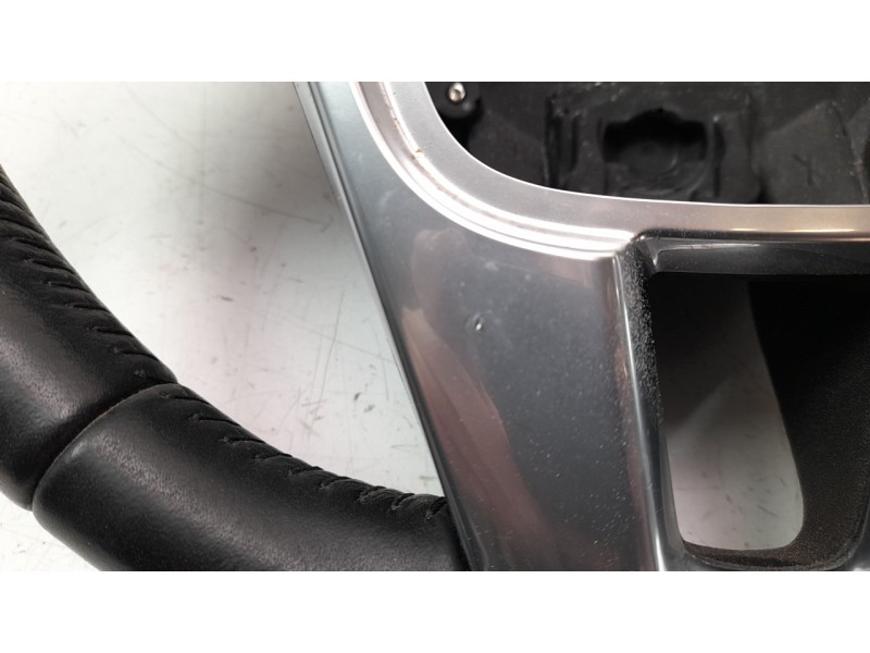 Recambio de volante para volvo v60 kombi 2.0 diesel cat referencia OEM IAM 31455089  