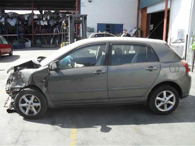 toyota corolla (e12) del año 2004