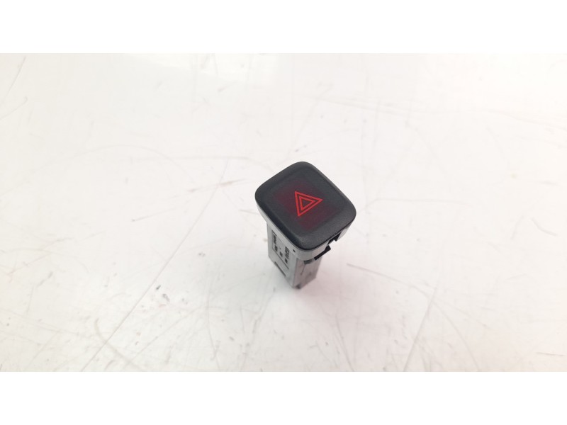 Recambio de warning para volvo v60 kombi 2.0 diesel cat referencia OEM IAM 9123681  