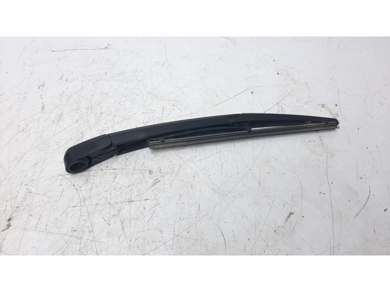 Recambio de brazo limpia trasero para hyundai kona referencia OEM IAM 988152P000  