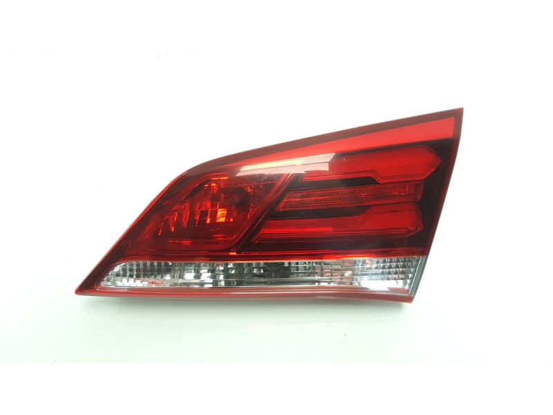 Recambio de piloto trasero derecho interior para hyundai i40 1.7 crdi cat referencia OEM IAM 924403Z600  