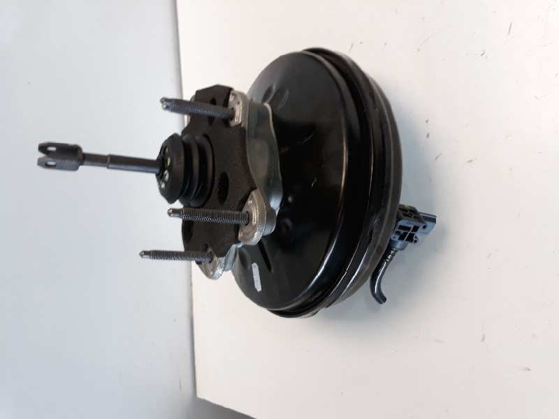 Recambio de servofreno para renault clio iv dynamique referencia OEM IAM 472104788R  