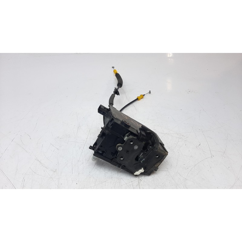 Recambio de cerradura puerta trasera derecha para peugeot 308 1.6 16v e-hdi fap referencia OEM IAM 9826110980  