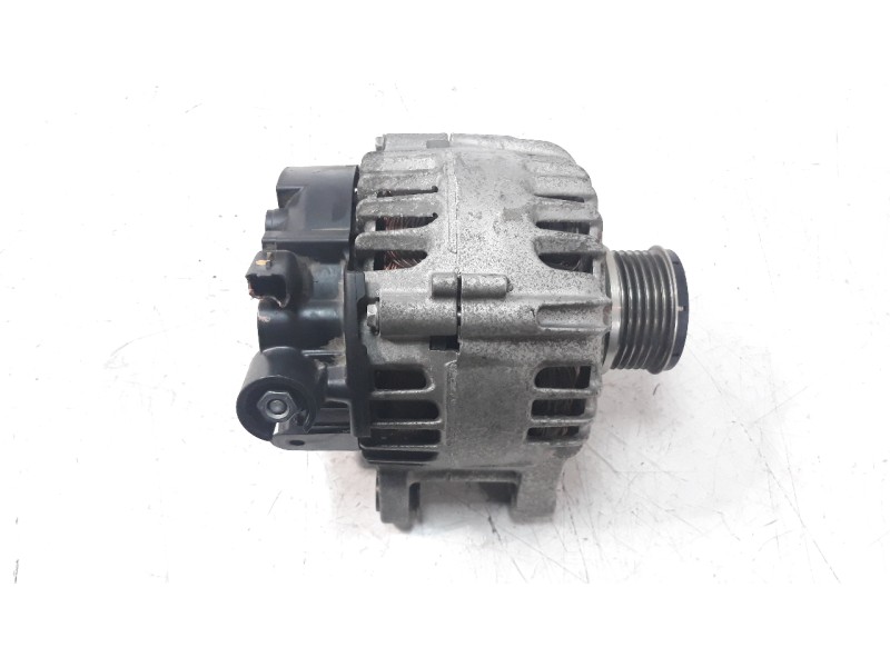 Recambio de alternador para opel corsa f 1.2 referencia OEM IAM 9835689480  