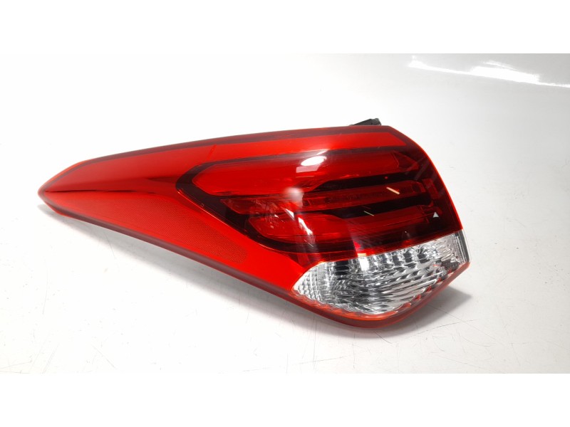 Recambio de piloto trasero izquierdo para hyundai i40 1.7 crdi cat referencia OEM IAM 924103Z600  