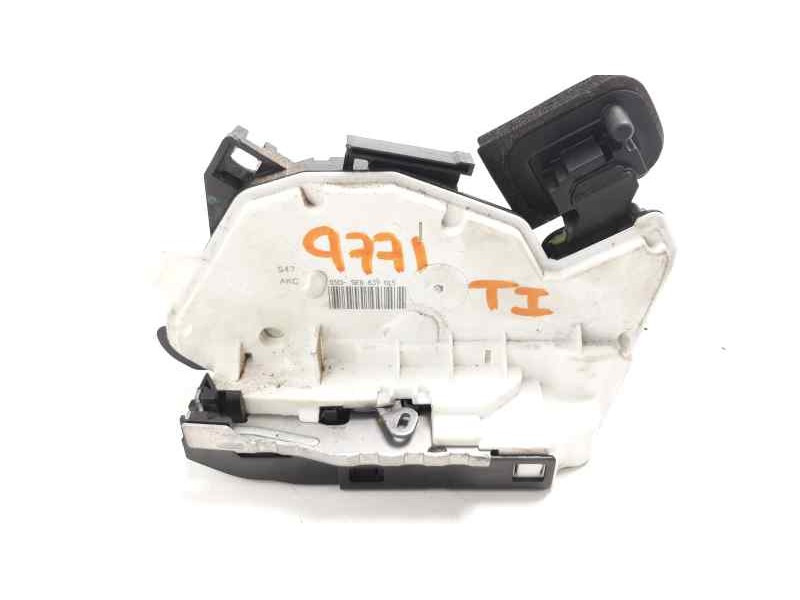 Recambio de cerradura puerta trasera izquierda para seat toledo (kg3) style referencia OEM IAM 5E0839015  
