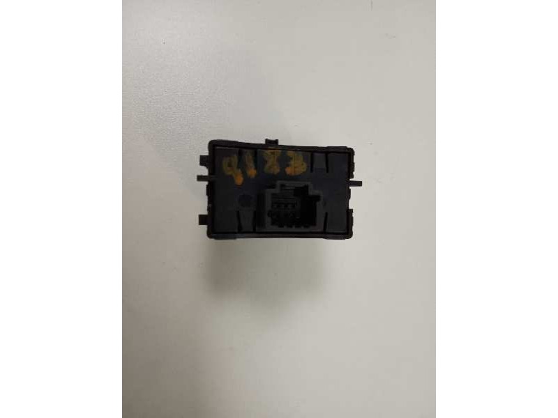 Recambio de interruptor para dacia sandero sl audacia referencia OEM IAM 251B49802R  