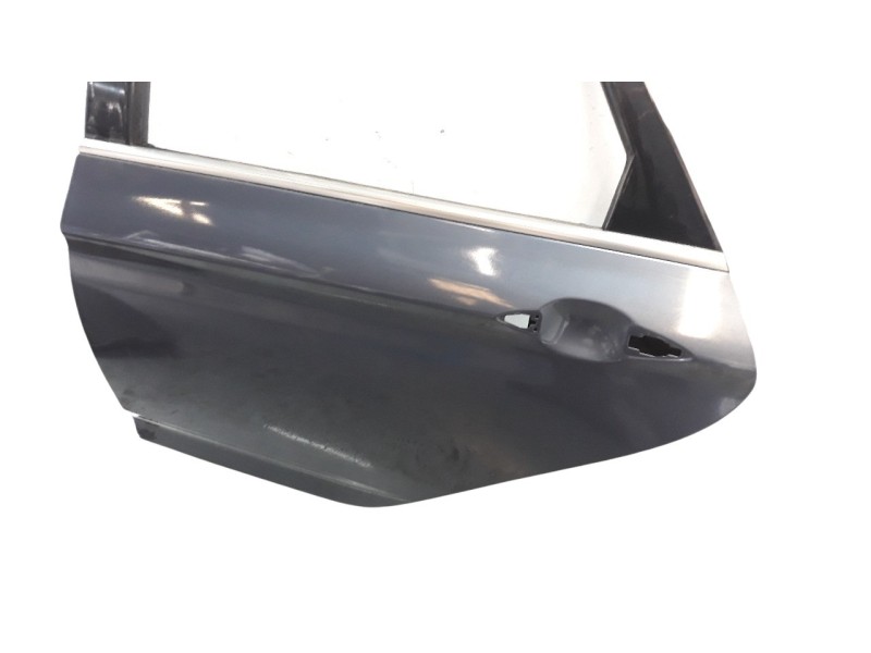 Recambio de puerta trasera izquierda para hyundai i40 1.7 crdi cat referencia OEM IAM 770033Z300  