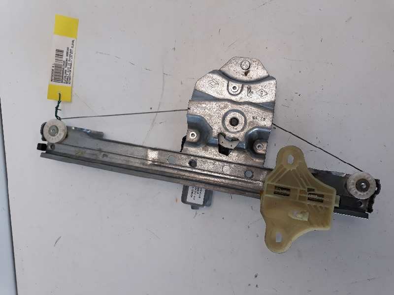 Recambio de elevalunas trasero derecho para renault clio iv dynamique referencia OEM IAM 827003722R  