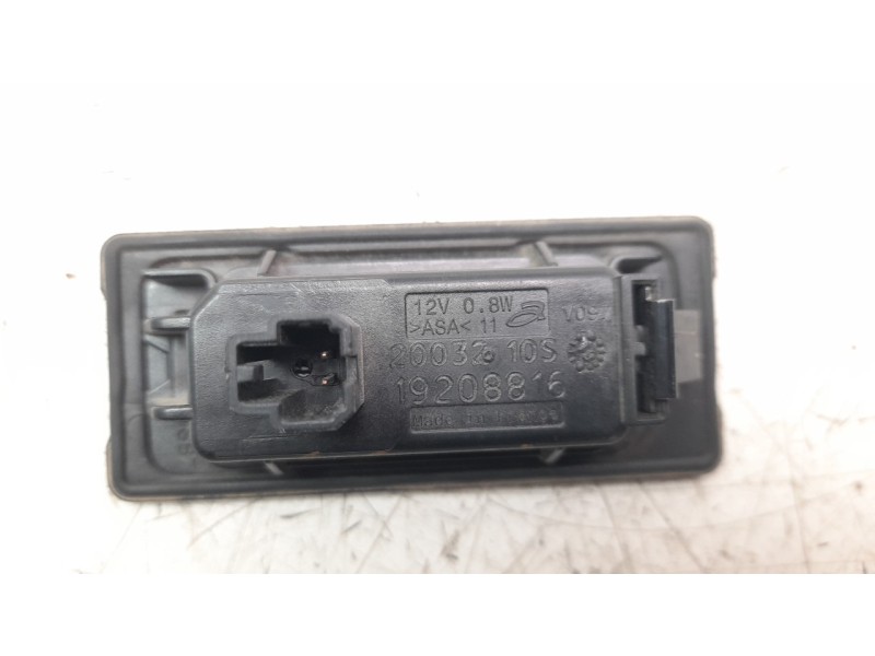 Recambio de piloto matricula para volkswagen tiguan 2.0 tdi referencia OEM IAM 5NA943021  