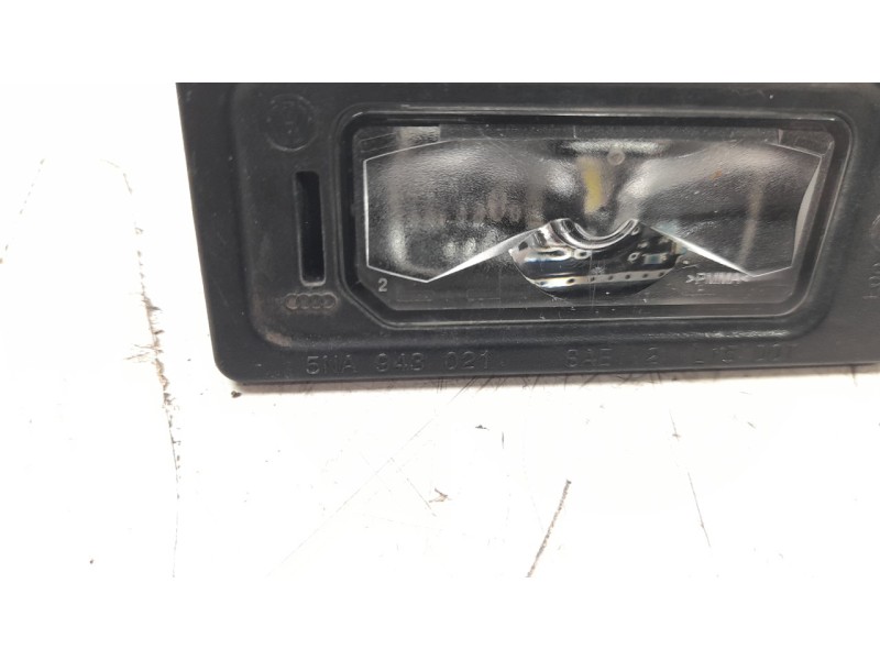 Recambio de piloto matricula para volkswagen tiguan 2.0 tdi referencia OEM IAM 5NA943021  