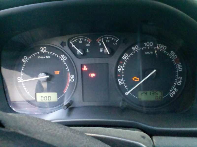 skoda octavia berlina (1u2) del año 2004