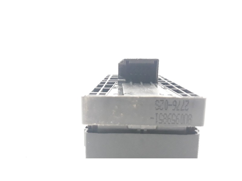 Recambio de mando elevalunas delantero izquierdo para audi a1 sportback (8xf) attraction referencia OEM IAM 8U0959851 IAF150037H
