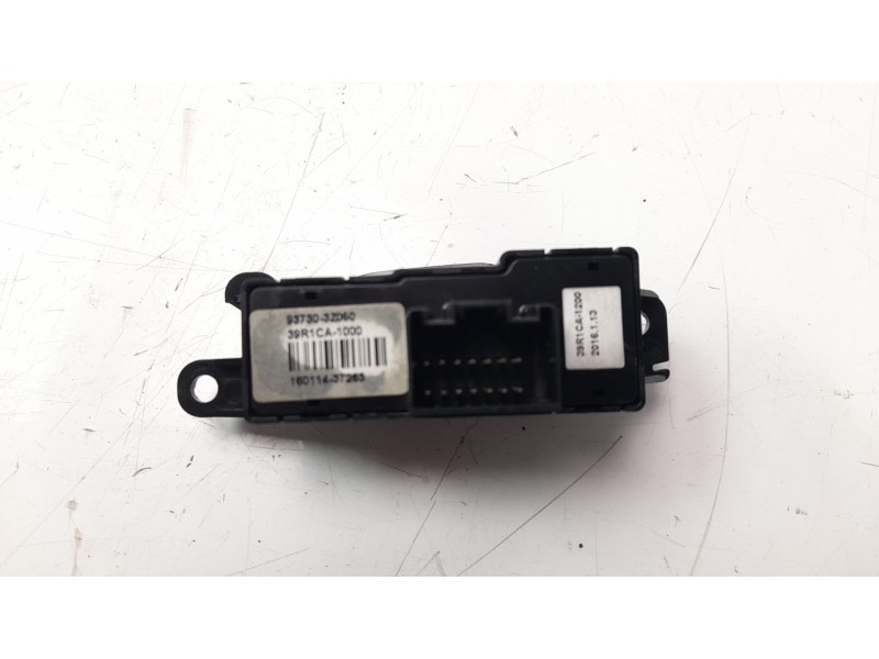 Recambio de interruptor para hyundai i40 1.7 crdi cat referencia OEM IAM 937303Z050  
