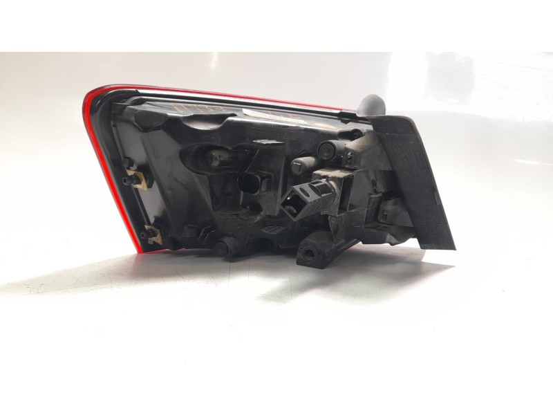 Recambio de piloto trasero derecho para audi a3 sportback (8va) attraction referencia OEM IAM 8V3945096B 104LLI001 
