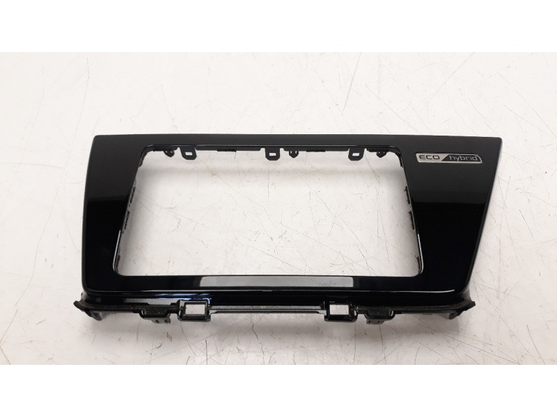 Recambio de moldura para kia niro referencia OEM IAM 84740G5000  