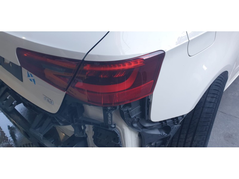 Recambio de piloto trasero derecho para audi a3 sportback (8va) attraction referencia OEM IAM 8V3945096B 104LLI001 