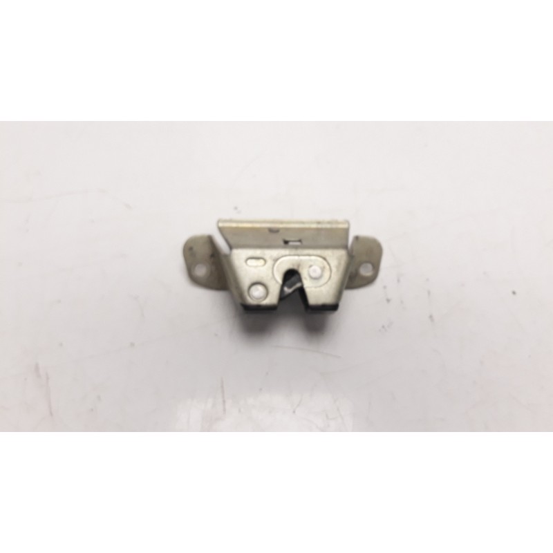 Recambio de cerradura maletero / porton para toyota aygo (kgb/wnb) 1.0 cat referencia OEM IAM 693500H010  