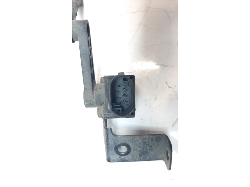 Recambio de sensor para volkswagen touran (1t3) 2.0 tdi referencia OEM IAM BJ323D026AA  