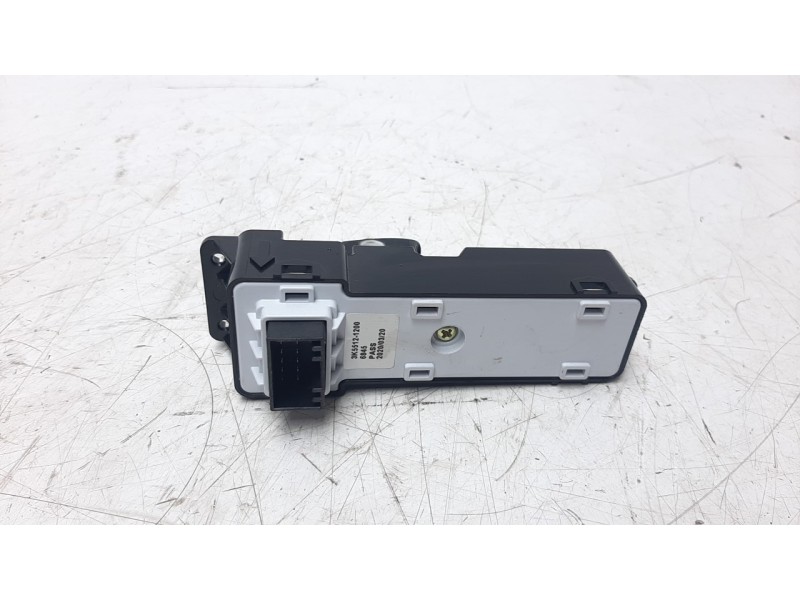 Recambio de mando elevalunas delantero derecho para hyundai kona referencia OEM IAM 3K55121200 93576J9100 
