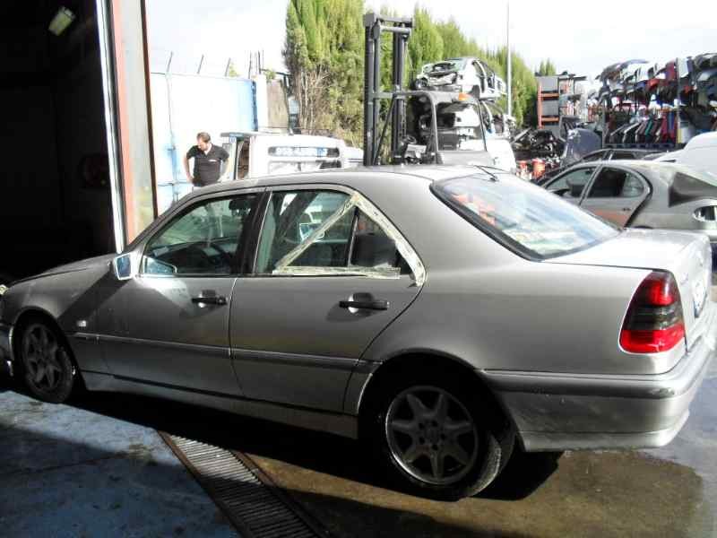 mercedes-benz clase c (w202) berlina del año 1999