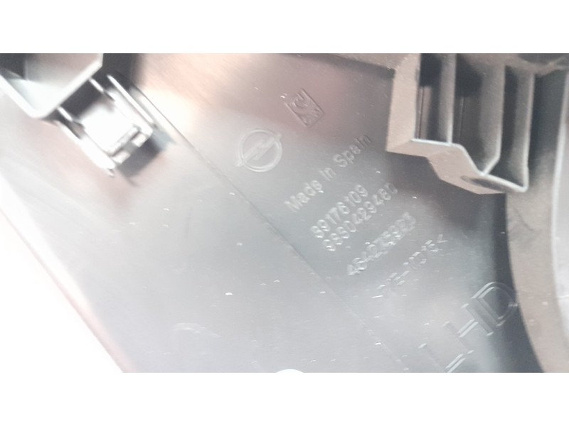 Recambio de guantera para opel corsa f 1.2 referencia OEM IAM 9830429480  