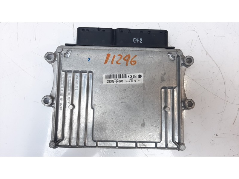 Recambio de centralita motor uce para hyundai kona 1.0 tgdi cat referencia OEM IAM 3910804001  