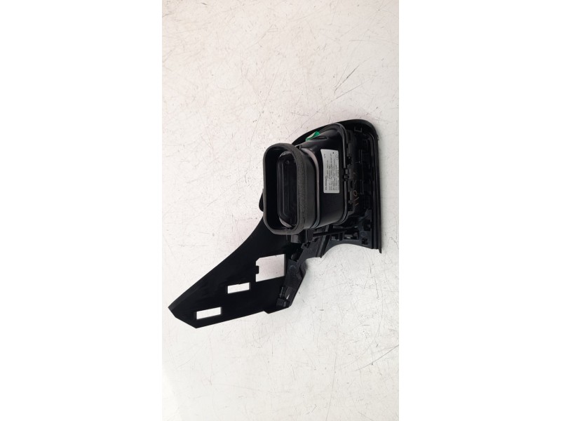 Recambio de rejilla aireadora para renault kadjar 1.6 tce energy referencia OEM IAM 687614284R  