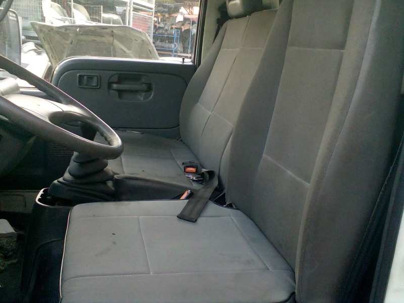 nissan cabstar e del año 2000