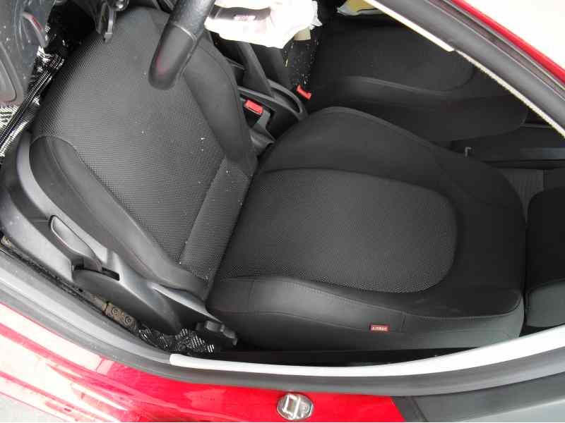 seat ibiza (6j5) del año 2008