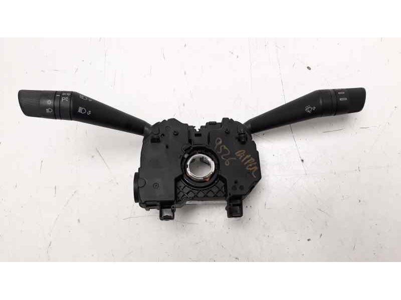 Recambio de mando multifuncion para peugeot bipper básico referencia OEM IAM 7355317840  