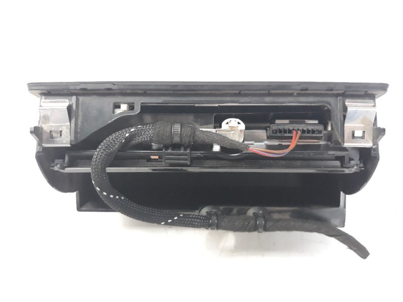 Recambio de pantalla multifuncion para audi a1 sportback (8xf) attraction referencia OEM IAM 8X0857273B  