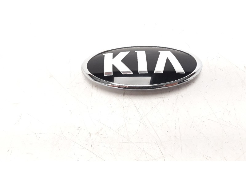 Recambio de molduras traseras para kia niro referencia OEM IAM 86310G5000  