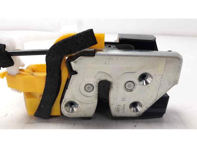 Recambio de cerradura puerta delantera derecha para kia cee´d drive referencia OEM IAM 81320A2110  