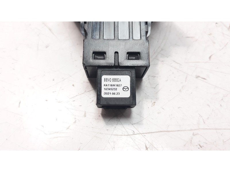 Recambio de interruptor para mazda 2 lim. () 1.5 16v cat referencia OEM IAM BEMD66660A  