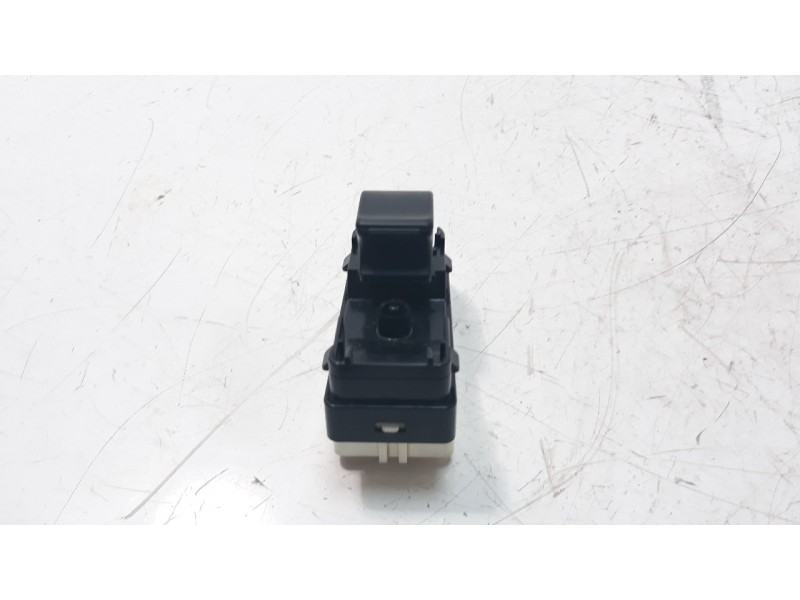 Recambio de mando elevalunas trasero derecho para mazda 2 lim. () 1.5 16v cat referencia OEM IAM D09H66370  
