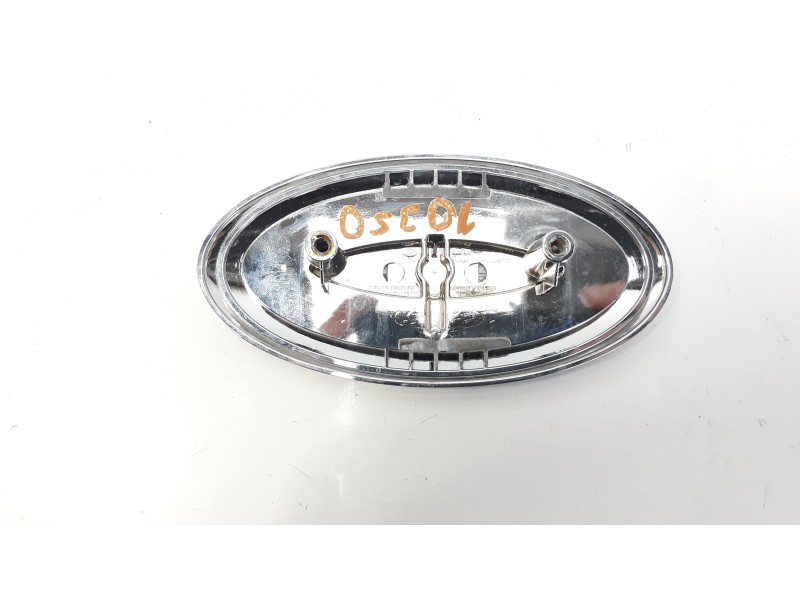 Recambio de molduras delanteras para kia sportage 1.6 cat referencia OEM IAM   