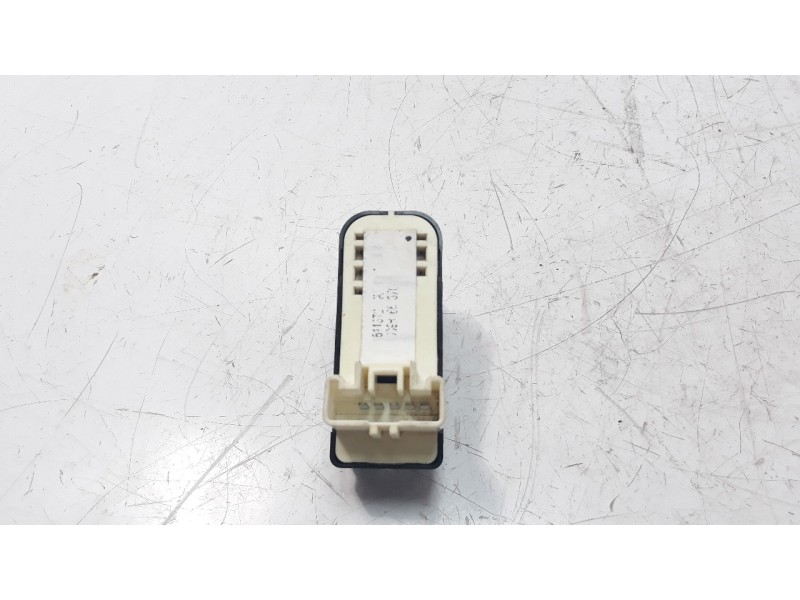 Recambio de mando elevalunas trasero derecho para mazda 2 lim. () 1.5 16v cat referencia OEM IAM D09H66370  