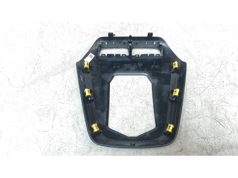 Recambio de moldura para opel corsa f ultimate referencia OEM IAM 98295402XU  