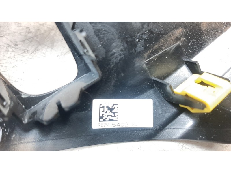 Recambio de moldura para opel corsa f ultimate referencia OEM IAM 98295402XU  