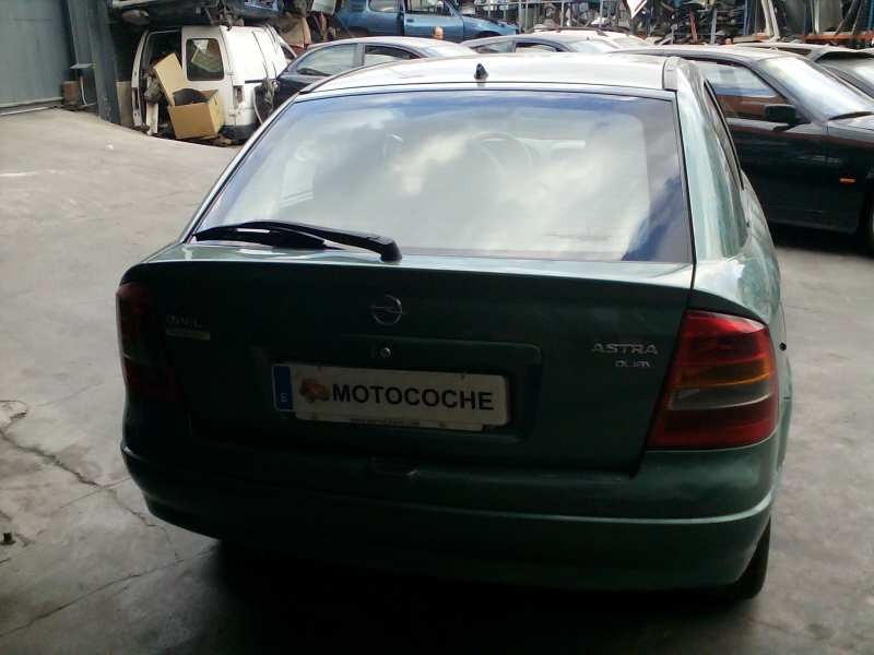 opel astra g berlina del año 1998