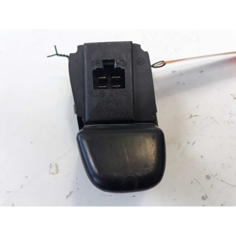 Recambio de pantalla multifuncion para hyundai h 1 starex h 1 starex td referencia OEM IAM 945204A000  