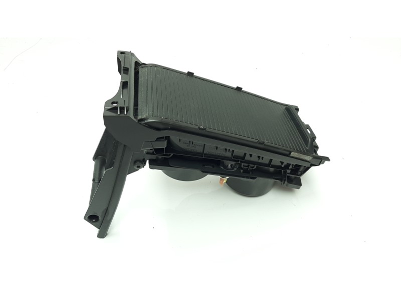 Recambio de cenicero para volvo v40 2.0 diesel cat referencia OEM IAM 08632779  