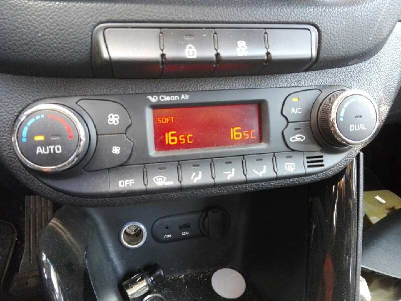 Recambio de mando climatizador para kia cee´d drive referencia OEM IAM 97250A2202LHD  