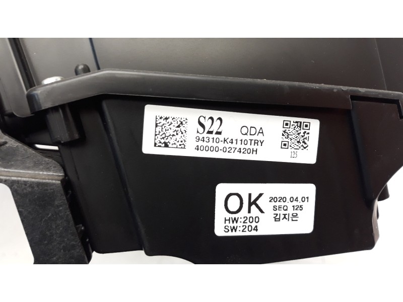 Recambio de pantalla multifuncion para hyundai kona referencia OEM IAM 94310K4110TRY  