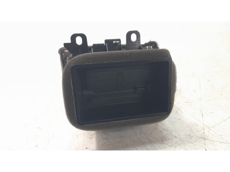 Recambio de aireador derecho para land rover discovery sport 2.0 td4 cat referencia OEM IAM FK72018B09AC  