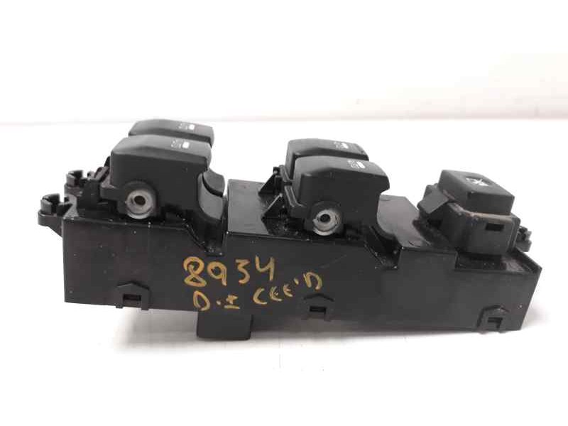 Recambio de mando elevalunas delantero izquierdo para kia cee´d drive referencia OEM IAM 93570A200 49D4901000 