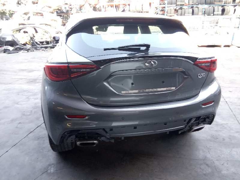 infiniti q30 del año 2016